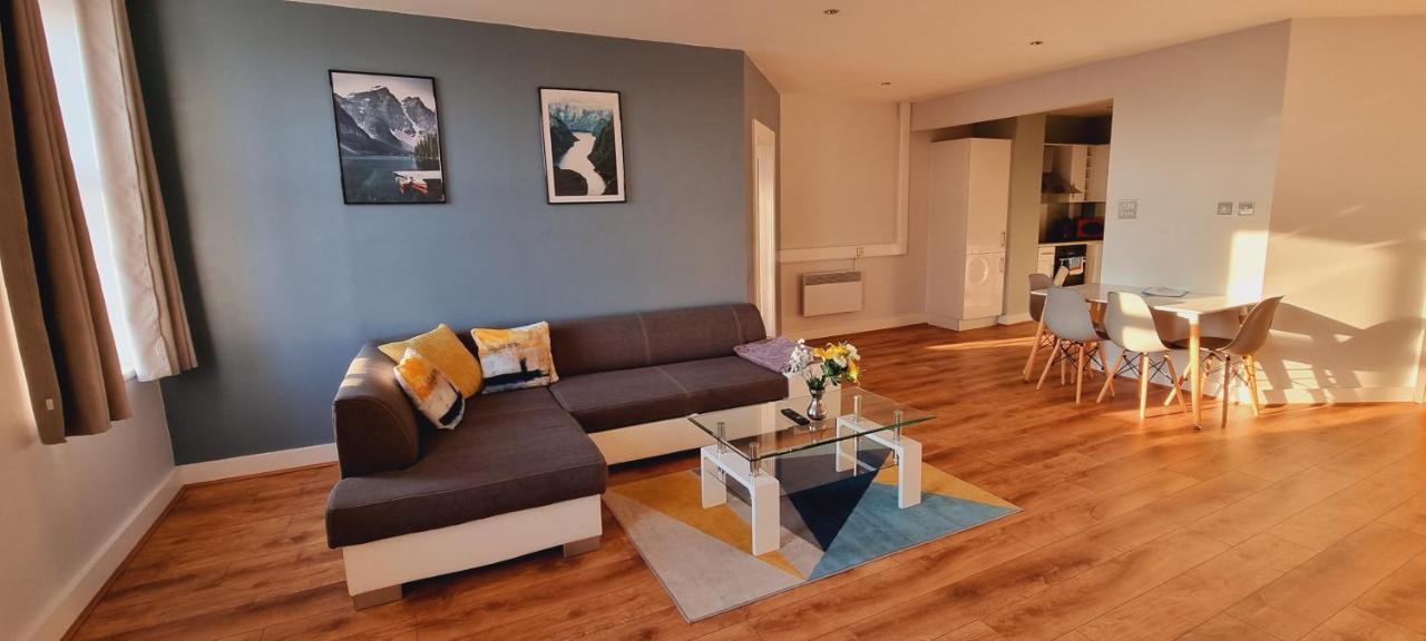 Modern And Spacious Swansea Centre Apartment Extérieur photo
