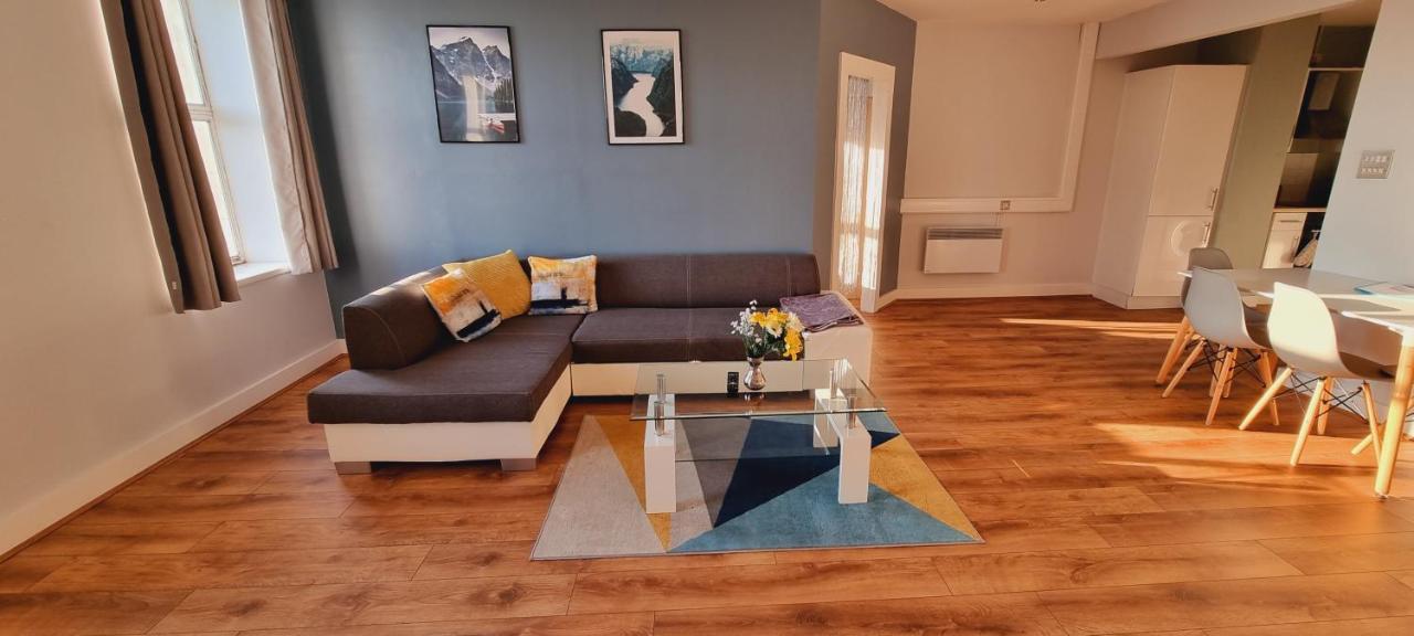 Modern And Spacious Swansea Centre Apartment Extérieur photo